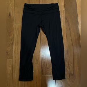 Women’s Lululemon - Run Inspire Crop - Sz 6 - Black